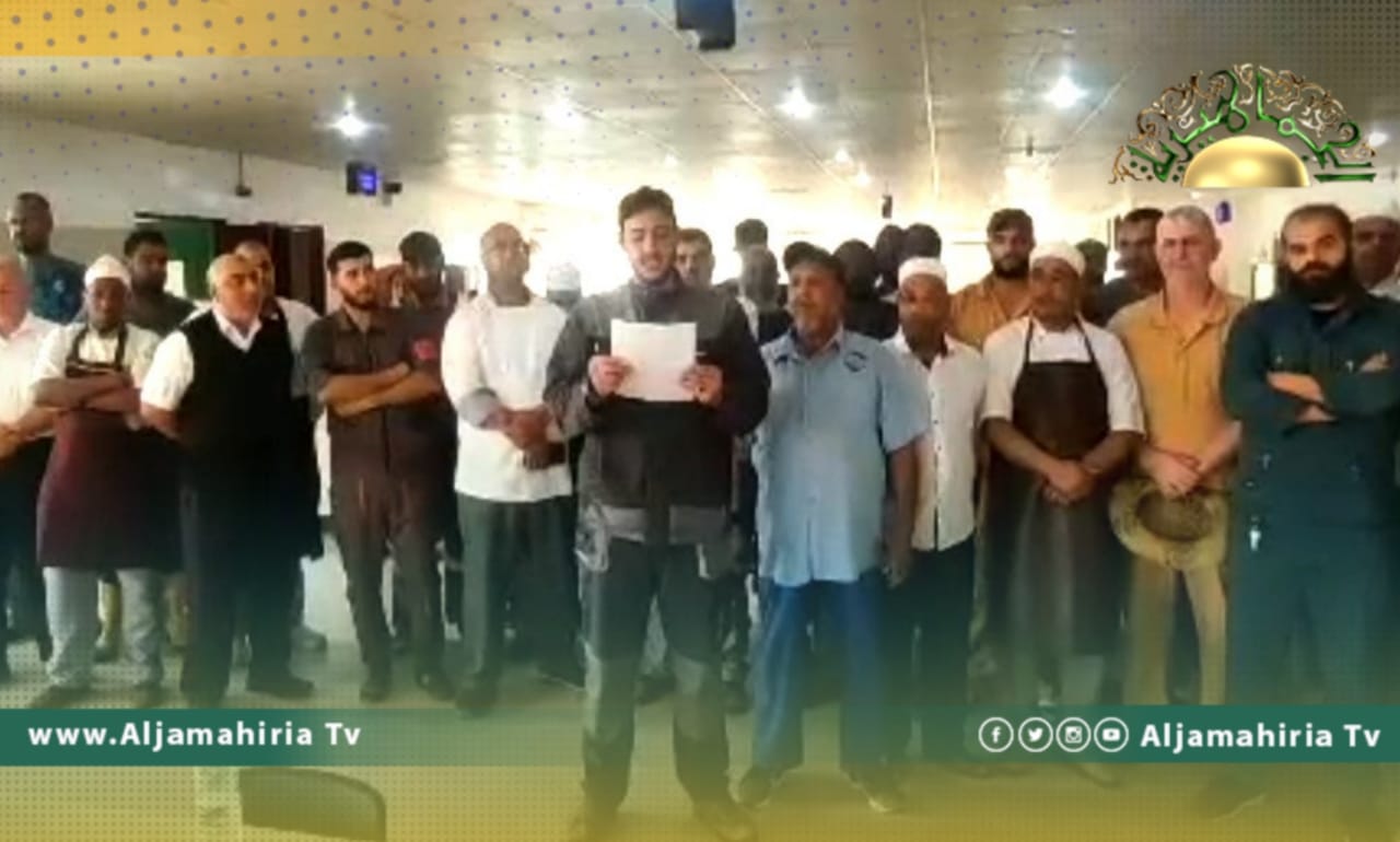 مستخدمو شركة التموين يحذرون من المساس بحقوقهم