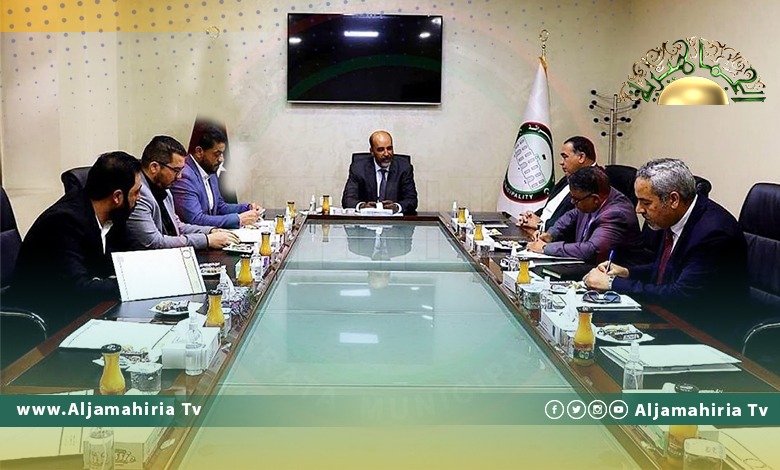 الكوني يناقش مع بلدي مصراتة سبل إيجاد مبادرة للخروج من الأزمة السياسية الراهنة