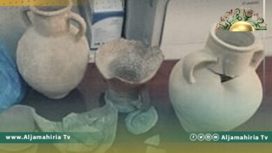 جهاز الشرطة السياحية وحماية الآثار يتسلم خمسة قطع أثرية لمراقبة طرابلس