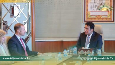 المبعوث الفرنسي الخاص لليبيا يسلم المنفي رسالة خطية من ماكرون