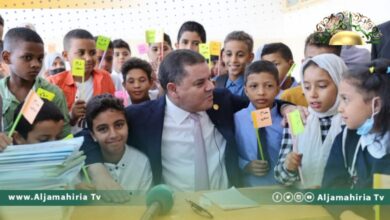 الدبيبة يزور أحد مدارس قصر بن غشير مع انطلاق العام الدراسي.. وهذا ما قاله