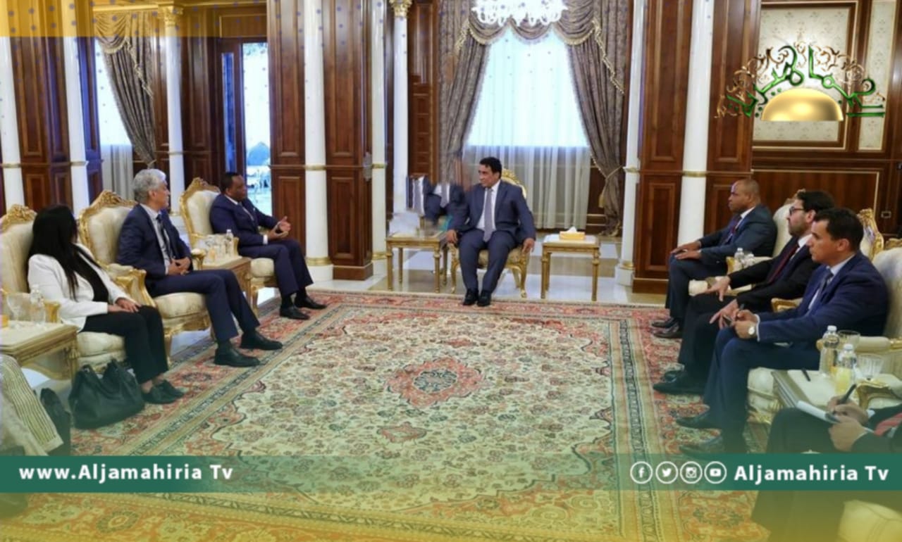 المنفي يدعو رئيس الكونغو برازافيل لزيارة ليبيا لدعم مشروع المصالحة الوطنية