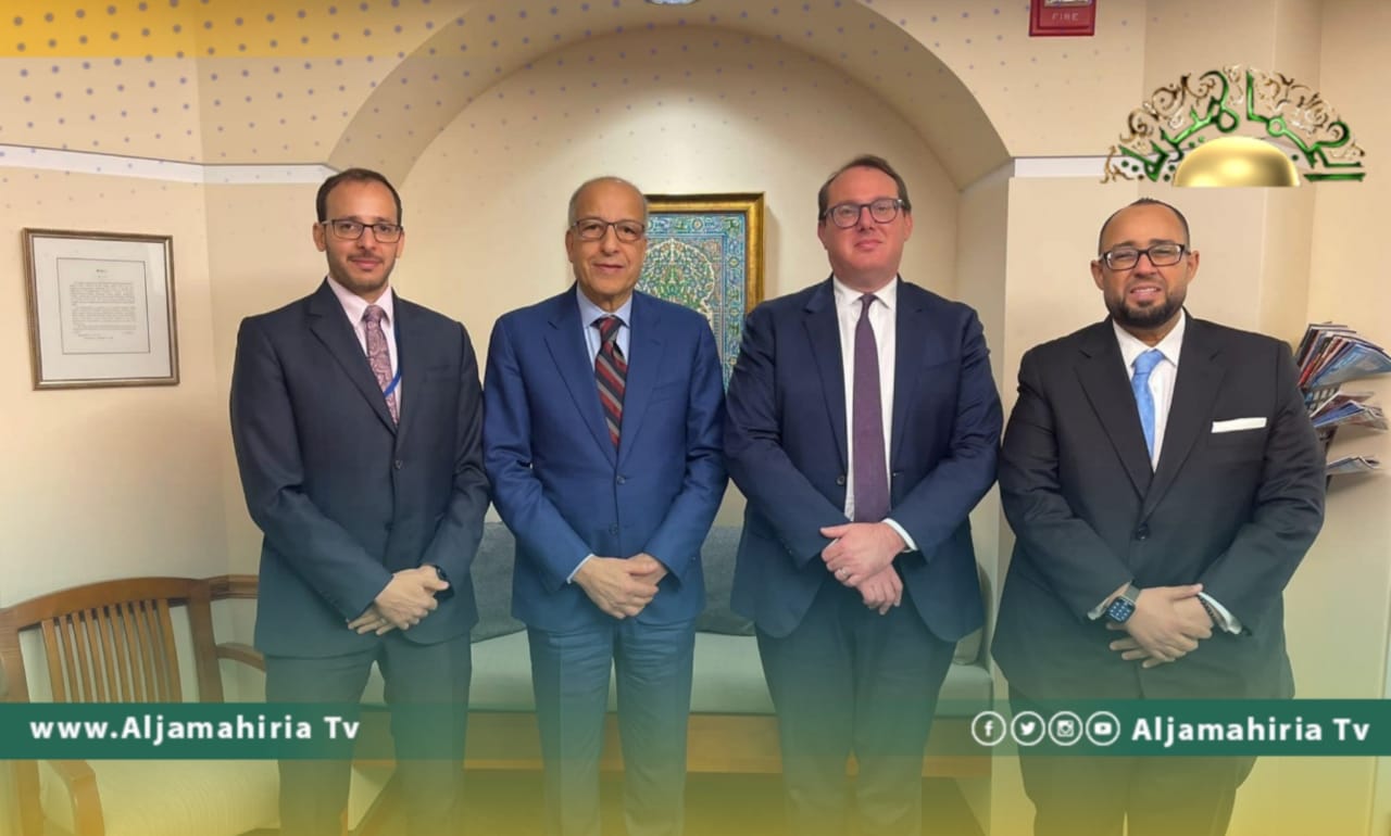 الصديق الكبير يلتقي مسؤولين أمريكان لبحث مبادرة الشفافية والإصلاح التي أطلقها المركزي