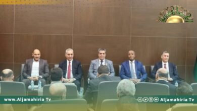 وزير التربية والتعليم يناقش القضايا والصعوبات التي تواجه المدارس الليبية في تركيا