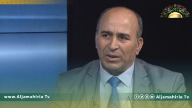 العكاري يكشف سبب ارتفاع الدولار في سلة العملات العالمية