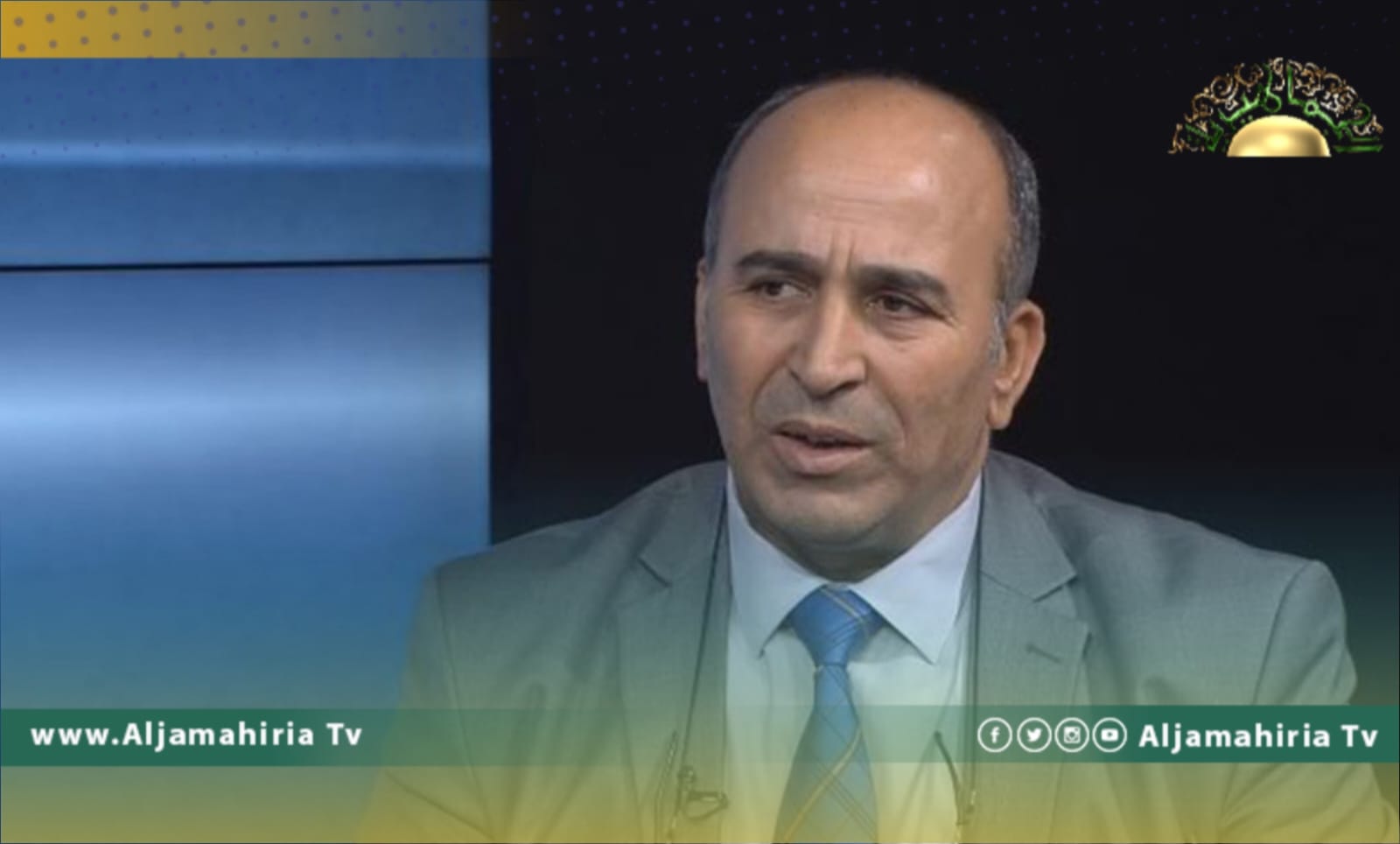 العكاري يكشف سبب ارتفاع الدولار في سلة العملات العالمية