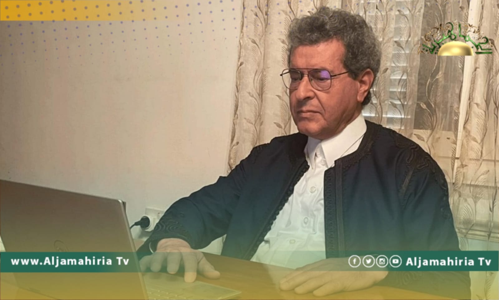 وزير النفط والغاز يؤيد قرار منظمة أوبك بتخفيض الإنتاج بواقع 2 مليون برميل يوميا