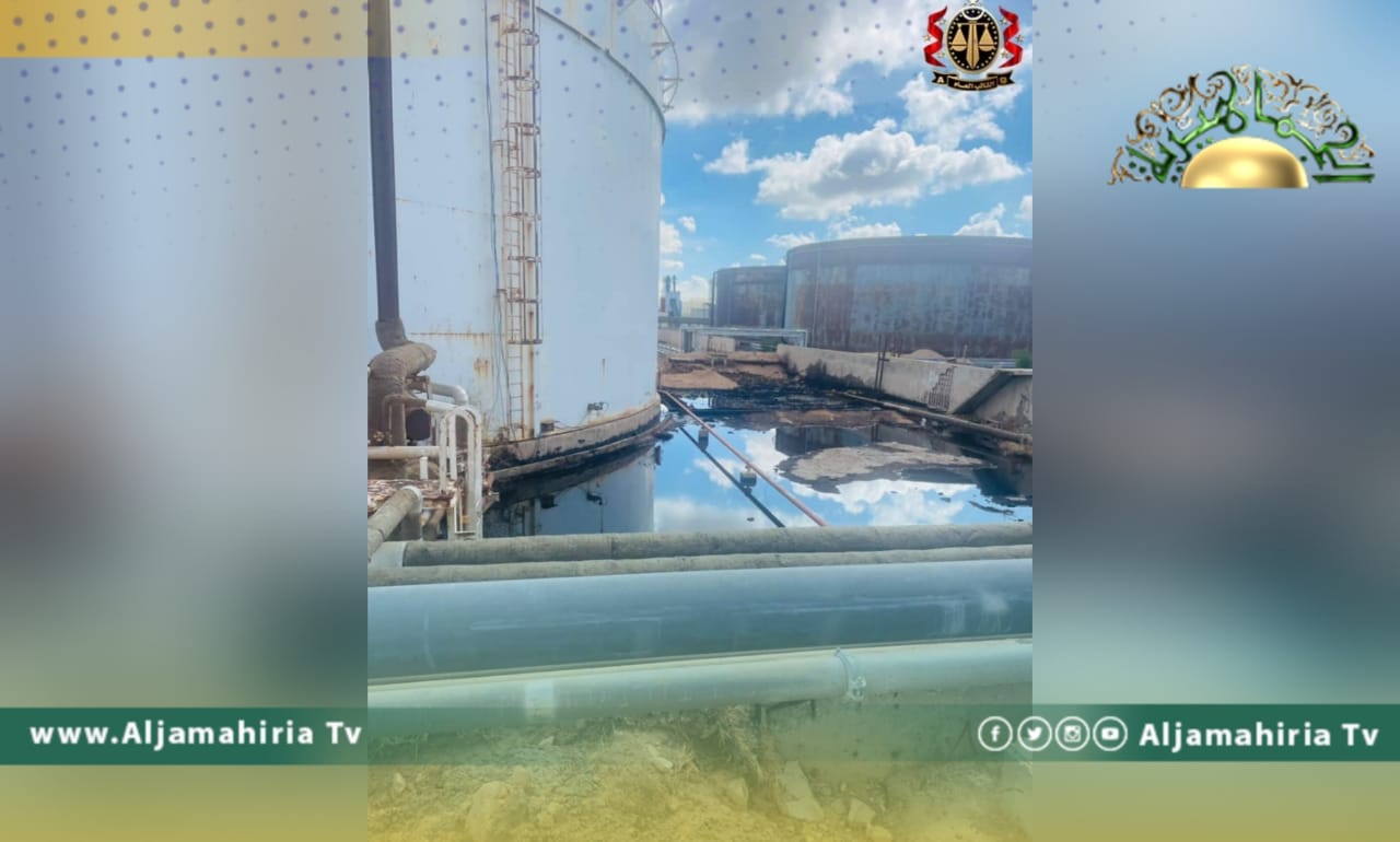 النيابة العامة تأمر بحبس ثلاثة مسؤولين بتهم الإهمال والتقصير والتسبب في تلوث التربة ومياه البحر