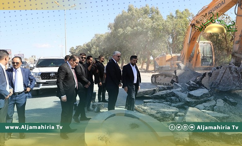 باشاغا يتفقد أعمال صيانة وتطوير الطرق والمتنزهات ببلدية بنغازي