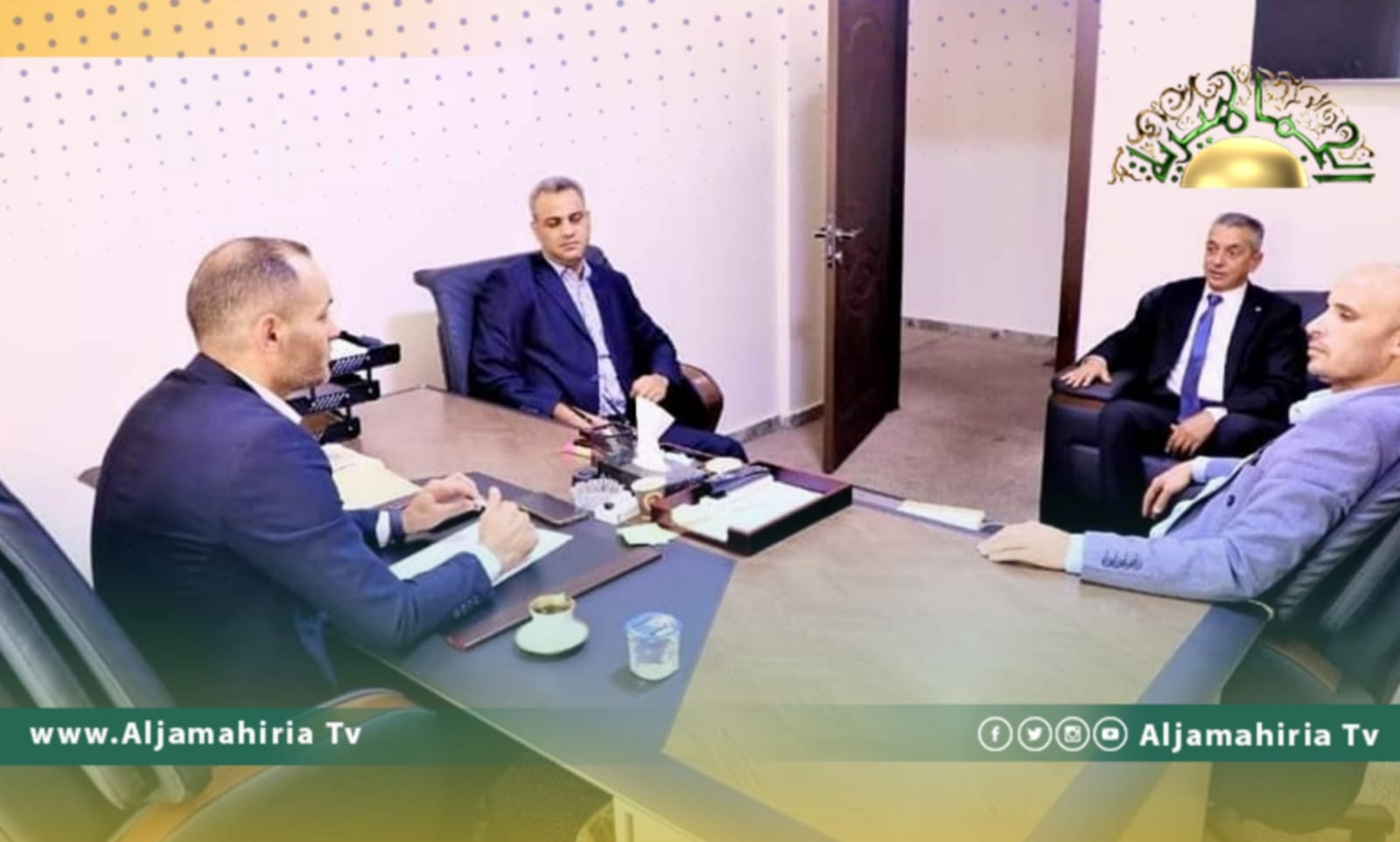 وزارة العمل والتأهيل تبحث وضع الشركات المتعثرة وأوضاع العاملين بها