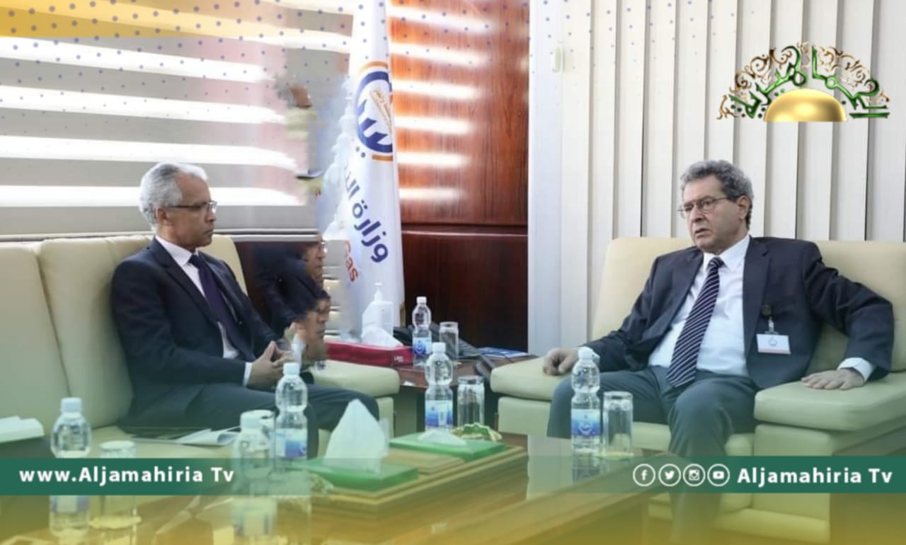 عون يبحث مع السفير الفرنسي التعاون ويؤكد أهمية الشركات العالمية في استكشاف النفط والغاز