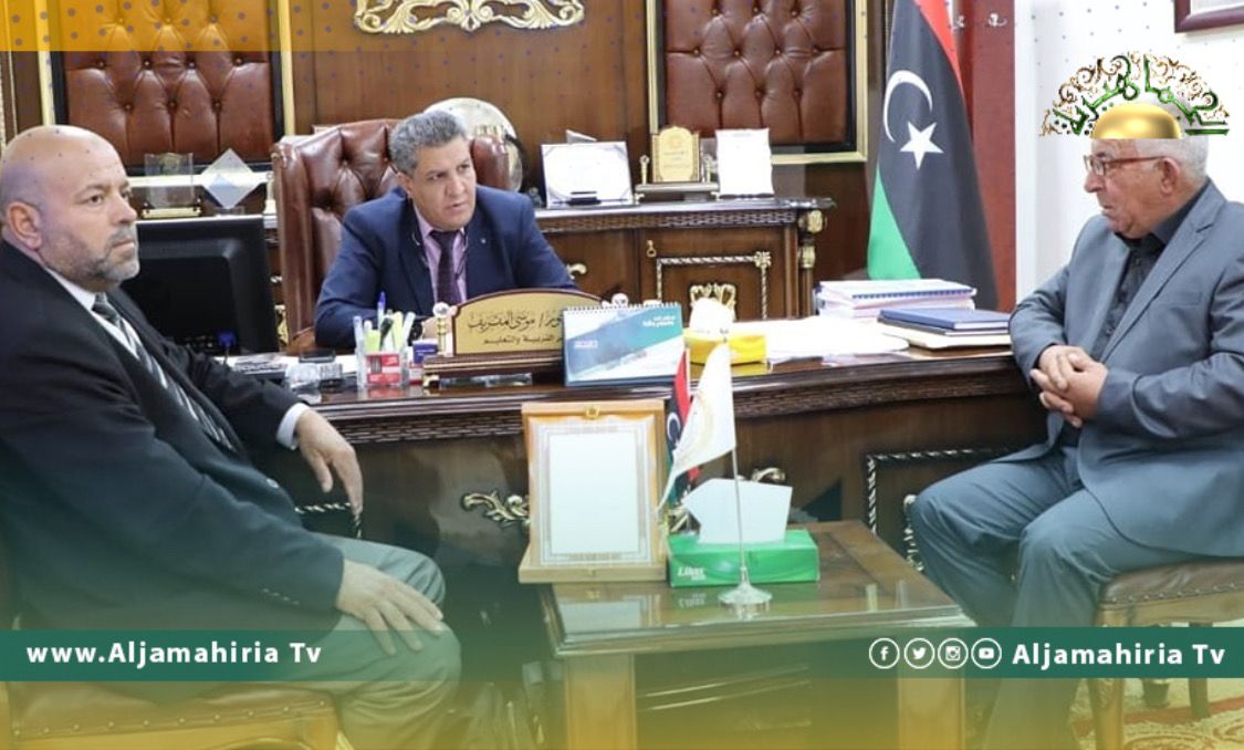 موسى المقريف يناقش سير العملية التّعليمية ببلدية رقدالين وأَبرز الإشكاليات التي تَعوقها