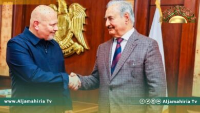 منظمات حقوقية تطالب الجنائية الدولية بالتحقيق مع كريم خان عقب لقاء حفتر