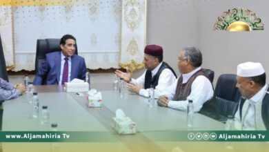 المنفي يلتقي وفدًا من قبيلة المجابرة.. والبنية التحتية على الأجندة