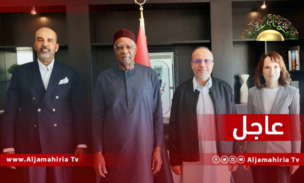 عاجل| المجلس الرئاسي يناقش مع المبعوث الأممي سُبل دفع العملية السياسية للوصول للانتخابات والتوافق على نتائجها من كل الأطراف