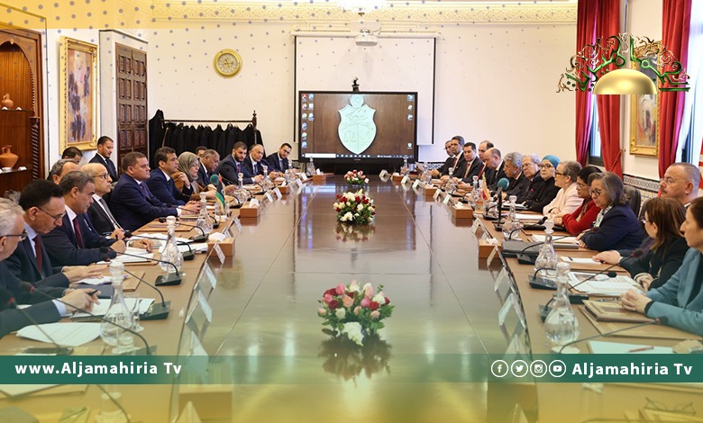 الدبيبة ووزرائه يبحثون في تونس تعزيز العلاقات الاقتصادية
