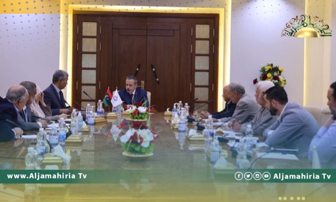 بن قدارة يبحث زيادة الخام بالزويتينة