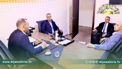 وزارة العمل والتأهيل تبحث وضع الشركات المتعثرة وأوضاع العاملين بها