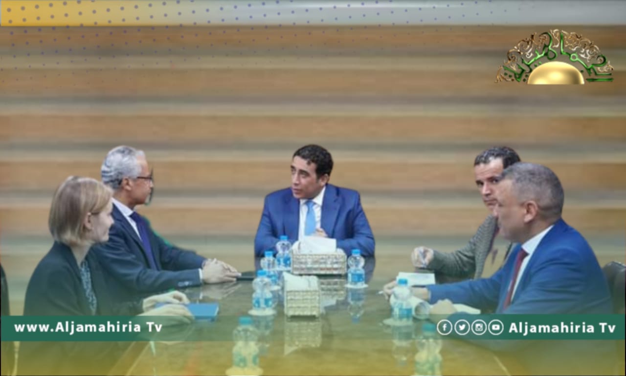 المنفي يلتقي السفير الفرنسي لدى ليبيا.. وهذه هى الأجندة