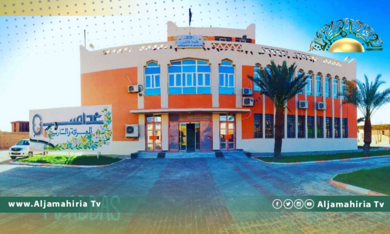 عميد غدامس: نواجه مشكلة مع تكدس النفايات وعدم وجود مياه صالحة للشرب