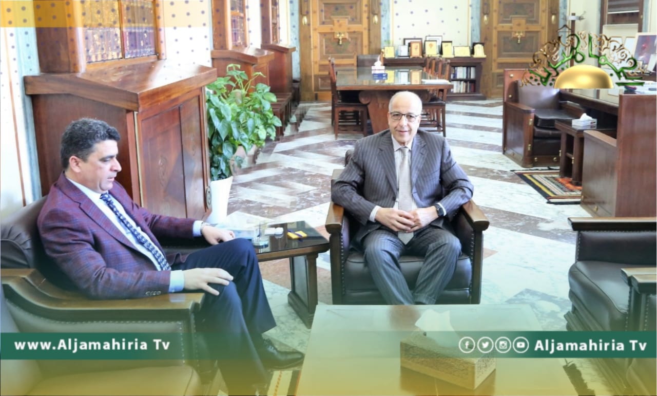 الكبير يبحث مع شكشك الإنفاق العام لسنة 2022