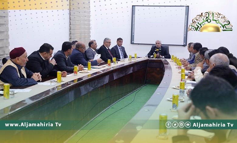باشاغا يستعرض المعوقات والمشاكل التى تواجه بلديات منطقة البطنان