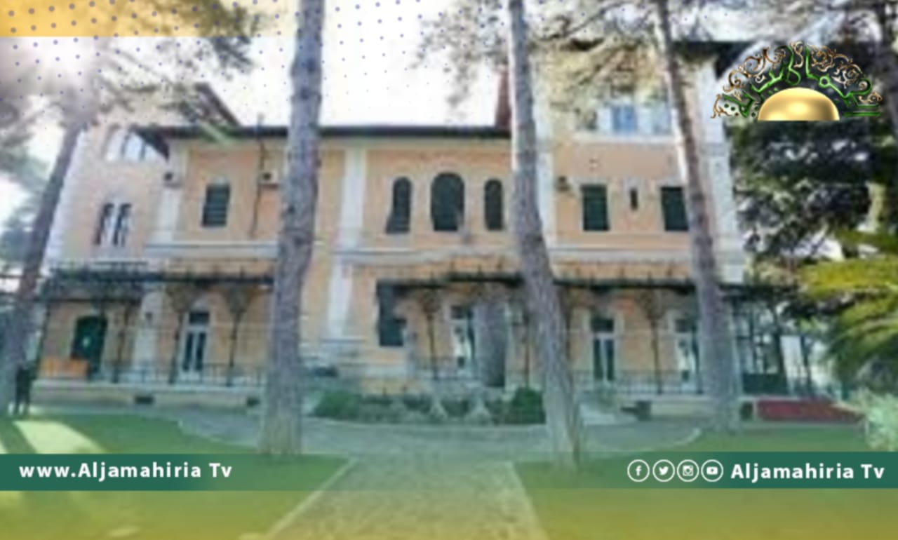 وسط تردٍ.. السفارة الليبية في إيطاليا تشكل لجنة لمعرفة سبب افتراش ليبي شوارع نابولي