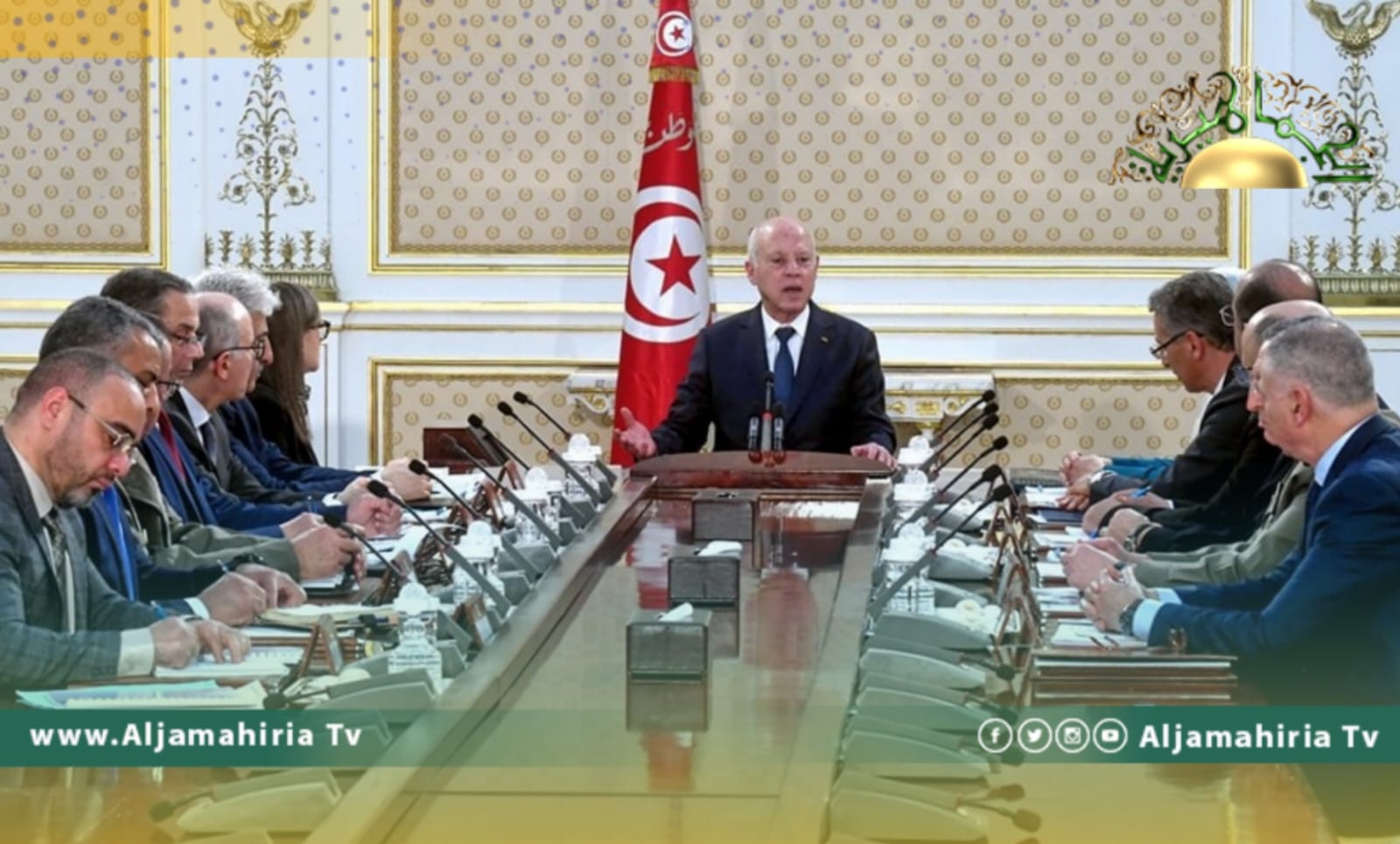 الرئيس التونسي يطالب بإجراءات عاجلة لوقف تدفق المهاجرين من إفريقيا