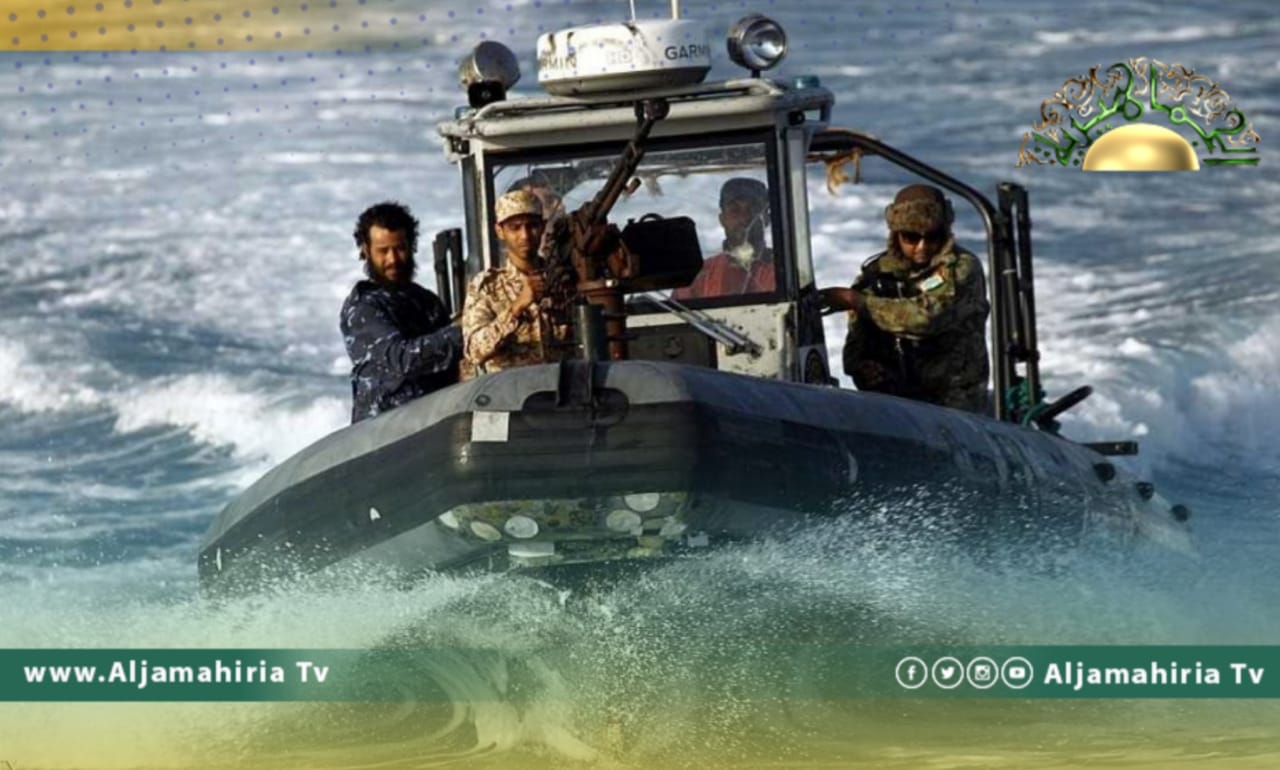 رغم الانتهاكات.. إيطاليا تسلم خفر السواحل زورقين جديدين