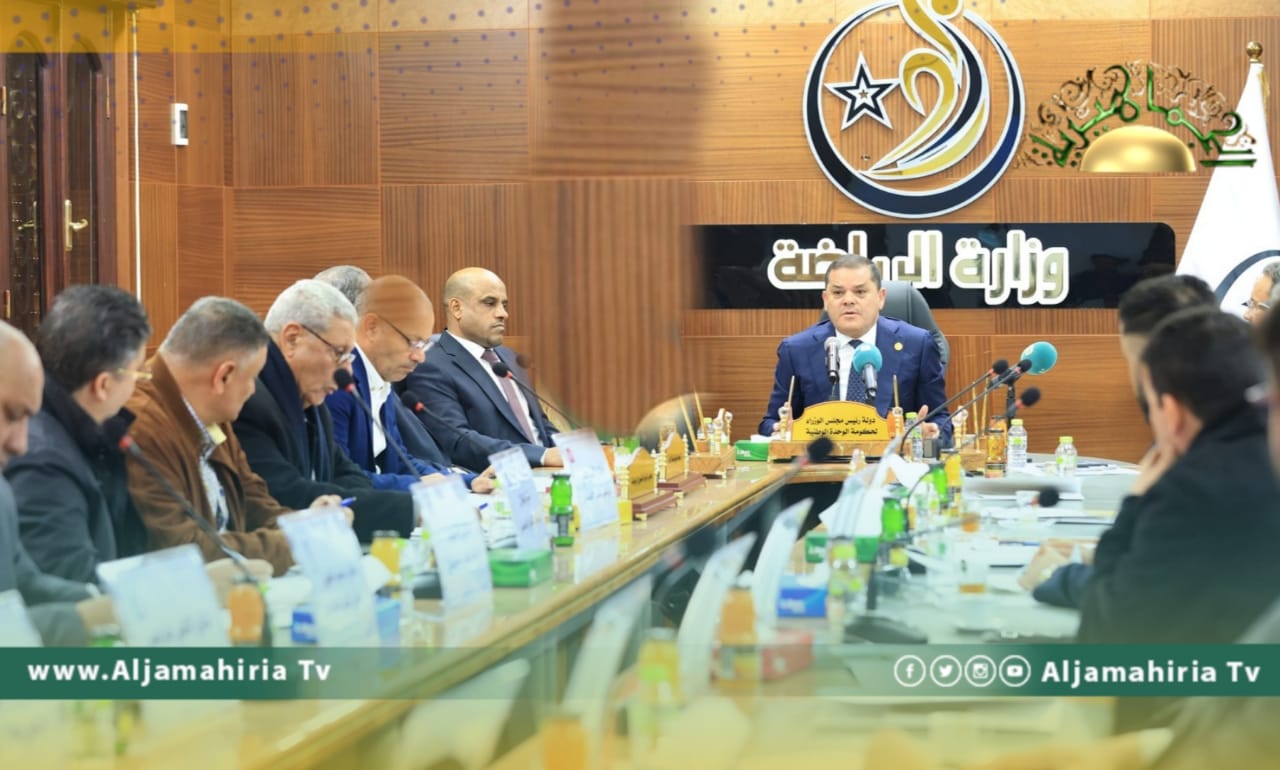 بعد تعليق بعضها مشاركاتها أمس.. الدبيبة يرضخ ويوافق على دعم الأندية لاستمرارها بالدوري