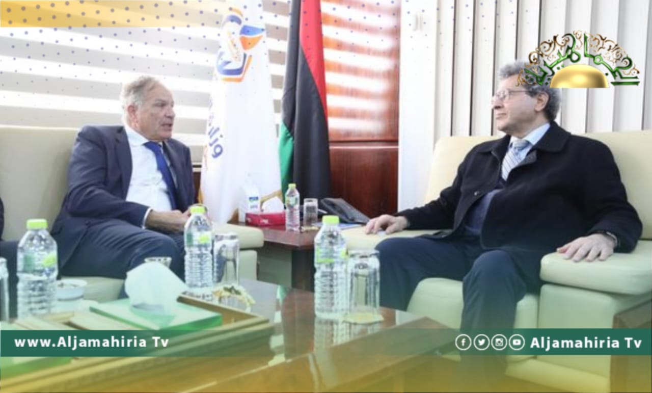 عون يؤكد إمكانية زيادة القدرة الإنتاجية إلى مليوني برميل