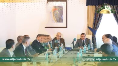 الدبيبة يناقش عملية صرف مرتبات الموظفين ويؤكد ضرورة استكمال المنظومة المالية العامة