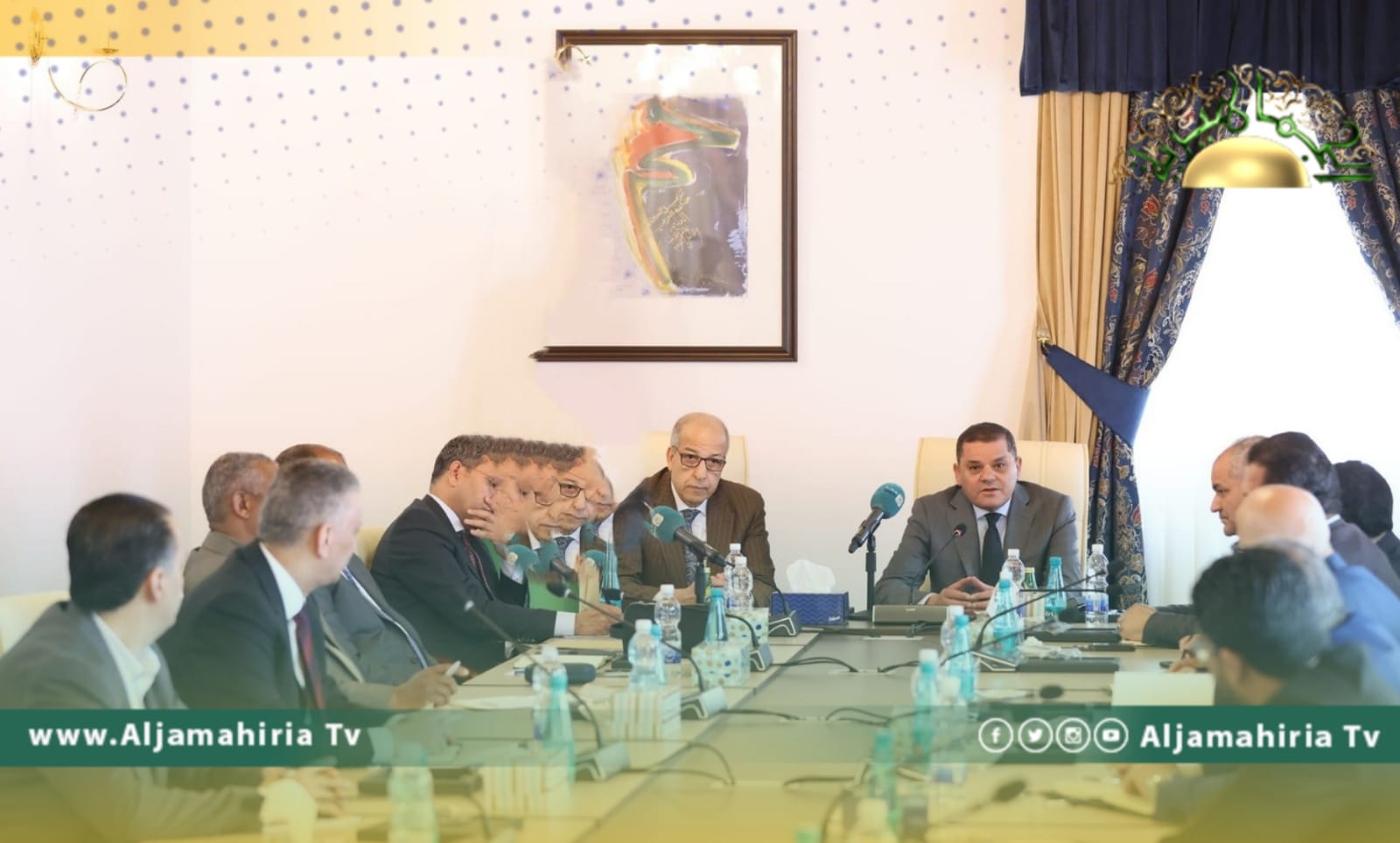 الدبيبة يناقش عملية صرف مرتبات الموظفين ويؤكد ضرورة استكمال المنظومة المالية العامة