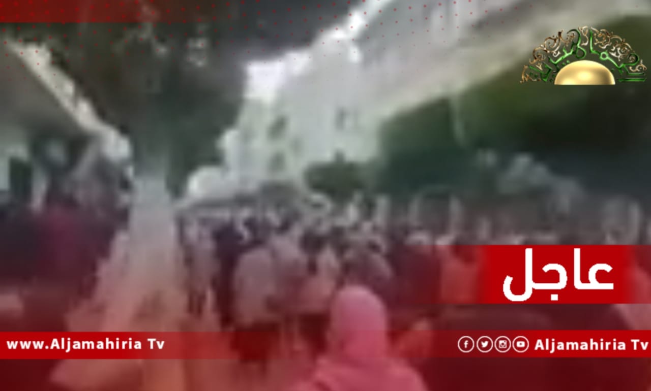 عاجل// مصادر إعلامية: انطلاق مظاهرات حاشدة تجوب شوارع طرابلس في طريقها لوزارة الصحة