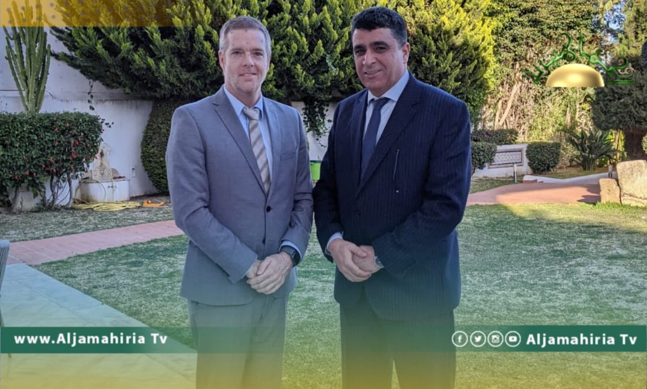 القائم بأعمال السفارة الأمريكية وشكشك يبحثان التعاون في تعزيز الرقابة المالية والشفافية