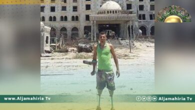 بالصورة// مواطن ليبي يفضح مآلات فبراير.. خراب وبتر أعضاء