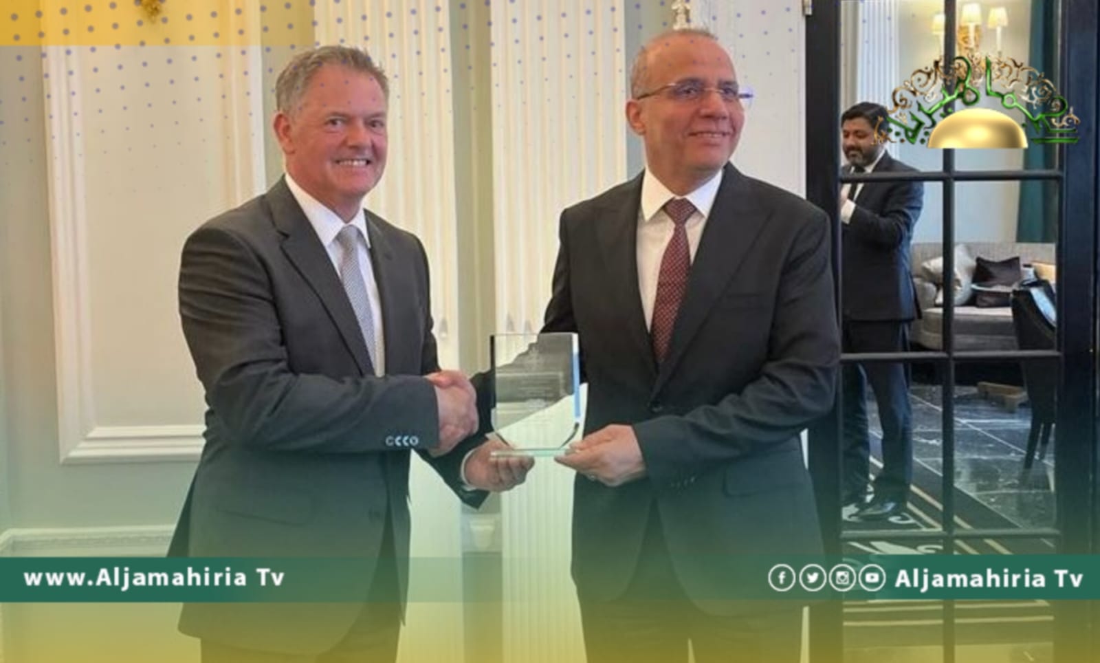 اللافي يناقش مع الجانب البريطاني سبل تعزيز التعاون في المجالات المتعلقة بالدفاع وأمن الحدود