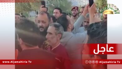 المتظاهرون في الزاوية