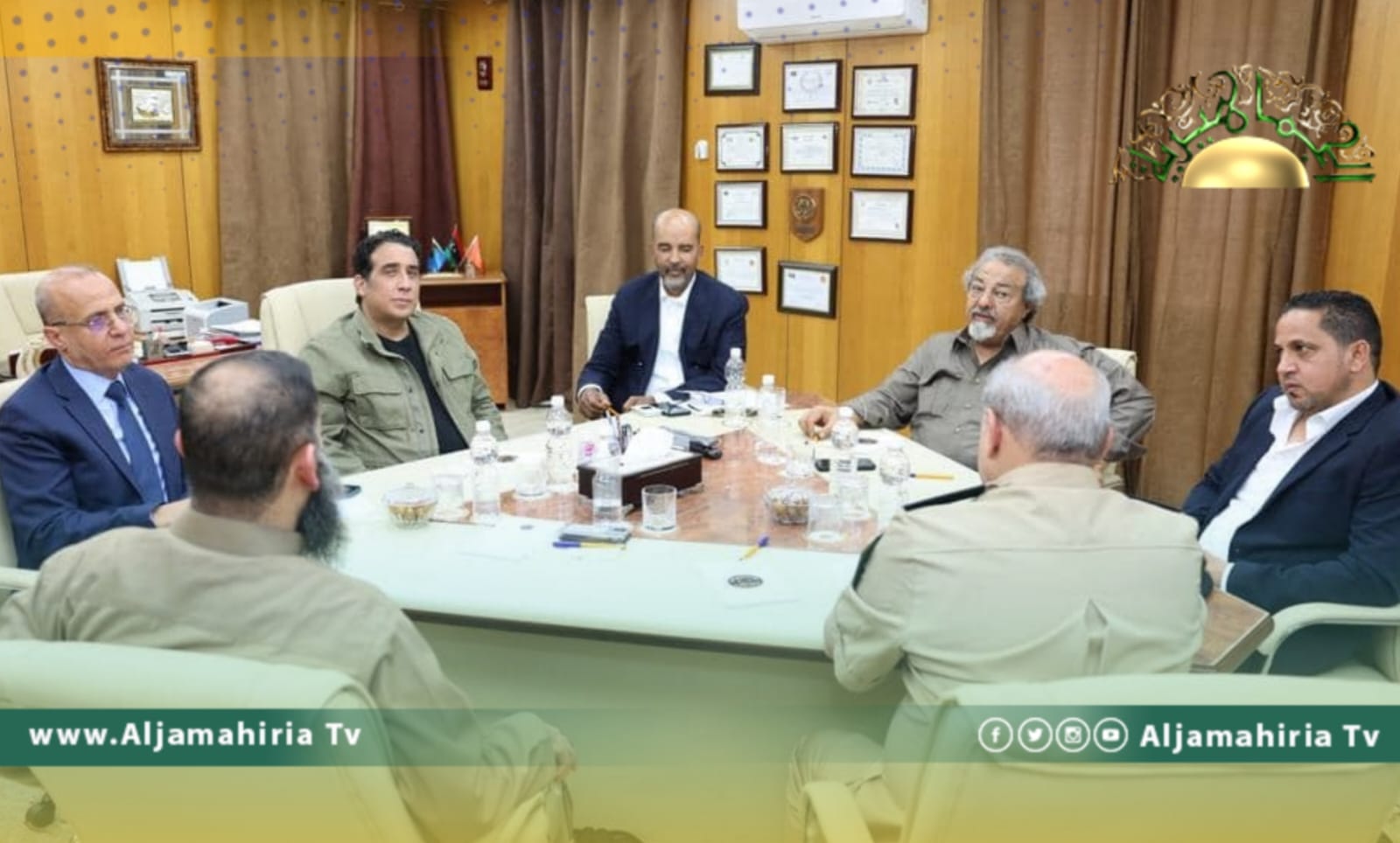 المنفي يستعرض مع الأجهزة الأمنية تطورات الأوضاع وآليات دعمها لأداء مهامها