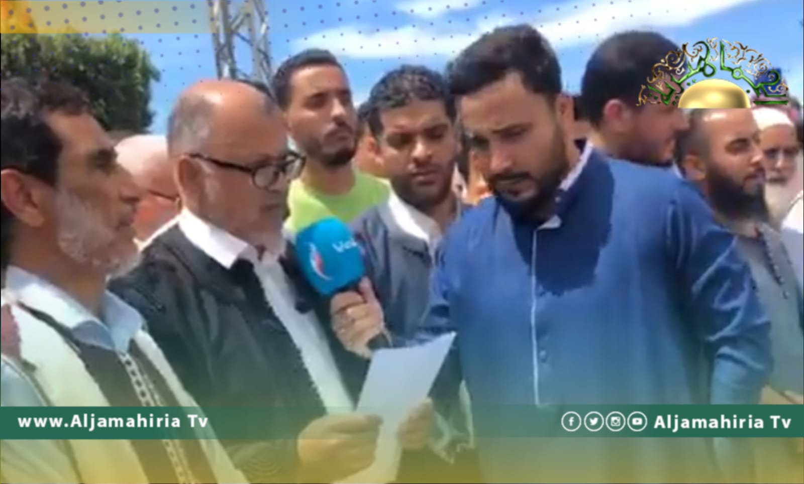 أهالي الزاوية يؤكدون استمرار الاعتصام في ميدان الشهداء لحين تحقيق مطالبهم