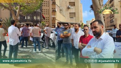 موظفو جمعية الدعوة الإسلامية ينظمون وقفة احتجاجية أمام الرقابة الإدارية