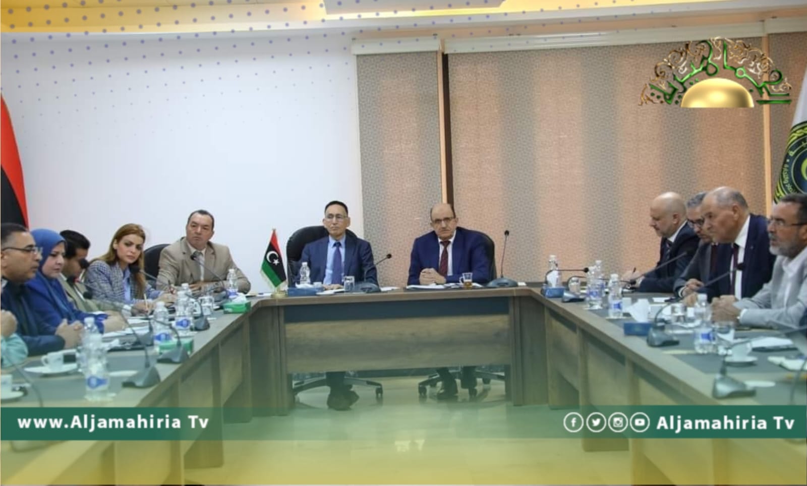 الحويج يؤكد أهمية تطوير التشريعات واتخاذ التدابير لتنظيم توريد الأدوية