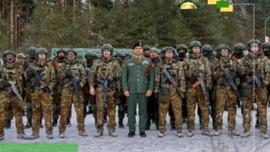 صدام حفتر يشرف على تدريبات سرية للقوات الخاصة الليبية في بيلاروسيا