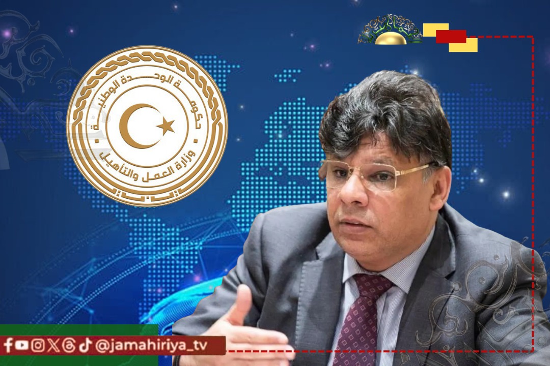 عاجل| النيابة العامة تقرر حبس مسؤول وموظف بوزارة العمل بتهمة تزوير مستندات رسمية