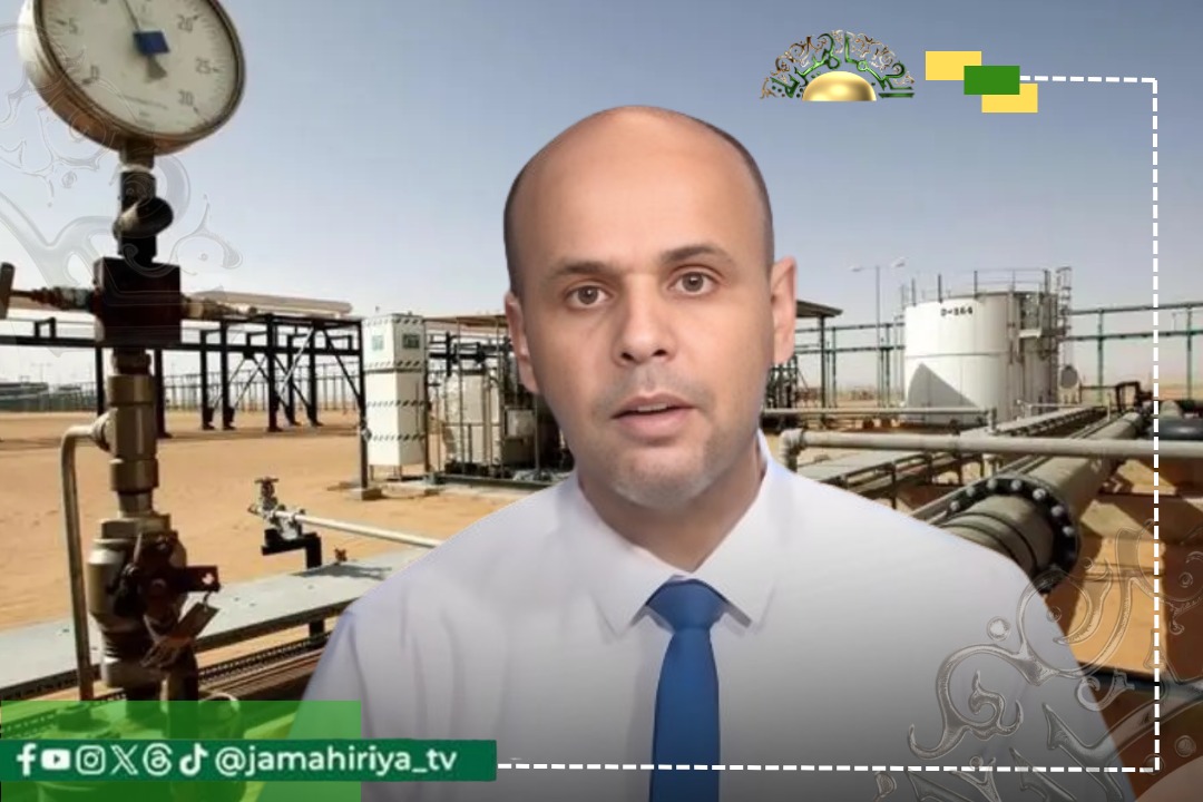 خبير اقتصادي يحدد سبب انهيار إيرادات النفط وتبخر مليارات الدولارات بالبلاد