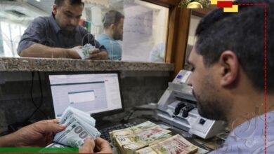 عاجل| الدولار يكسر حاجز 9 دينار بعد تعديل سعر الصرف وفرض الضرائب على السلع.