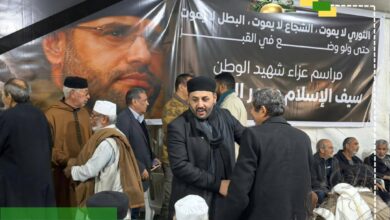 قبيلة القذاذفة: حشود من القبائل والشخصيات الوطنية والمواطنين توافدوا لتقديم التعازي في الشهيد سيف الإسلام