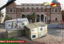 عاجل| الدولار يتجاوز 10 دنانير في السوق الموازية والدينار ينهار.