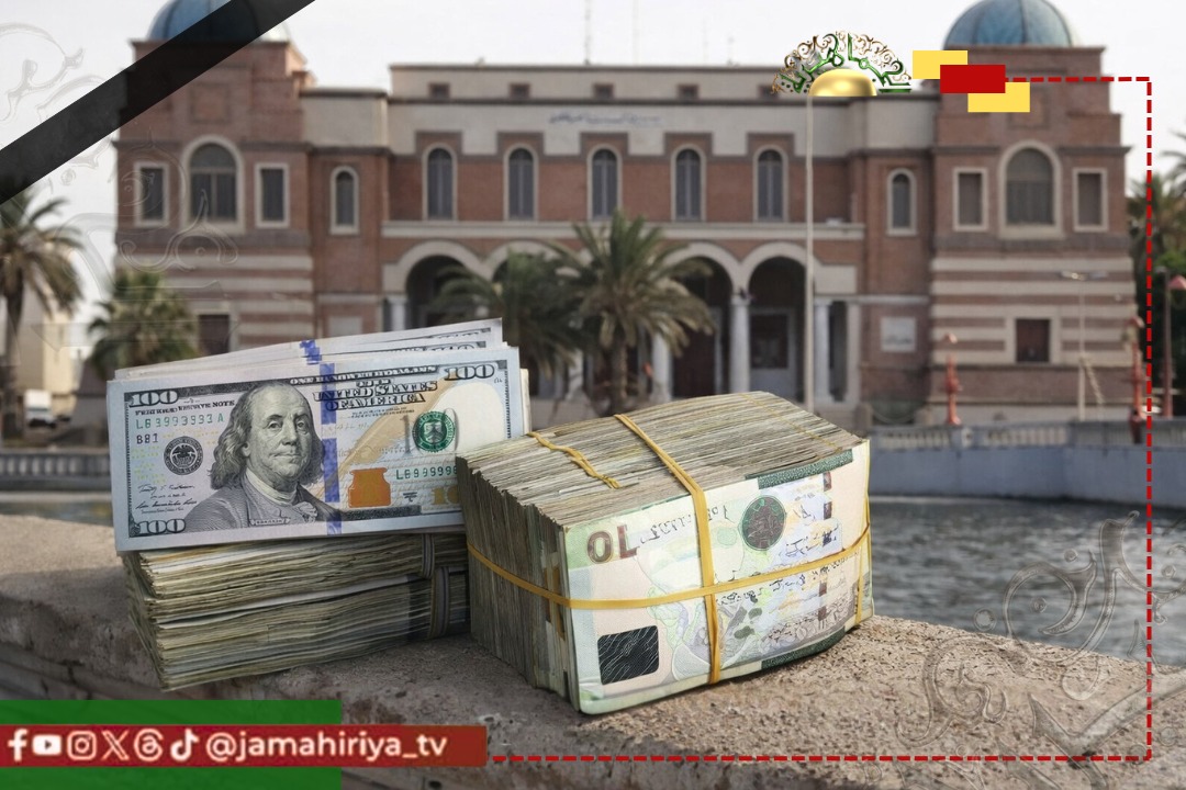 عاجل| الدولار يتجاوز 10 دنانير في السوق الموازية والدينار ينهار.