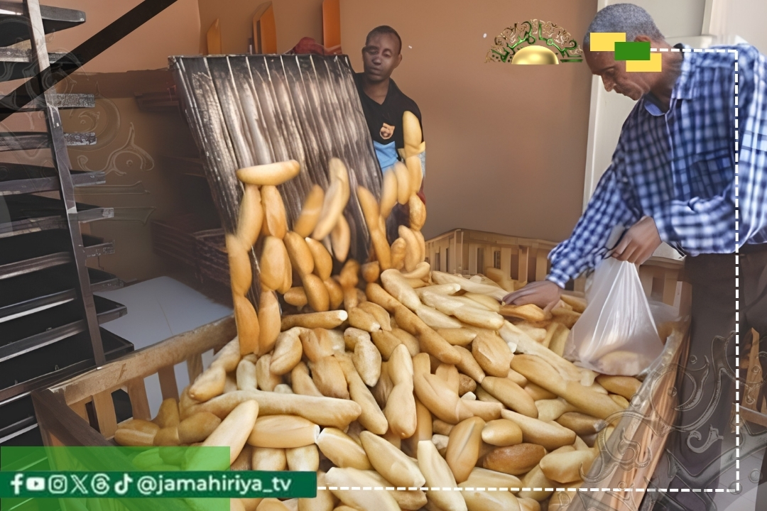 أزمات الكهرباء والوقود والغلاء تضرب رغيف الليبيين.. والدقيق يقفز 84%